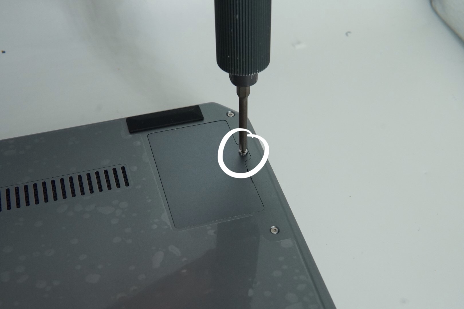 Removing SSD Cover Screws